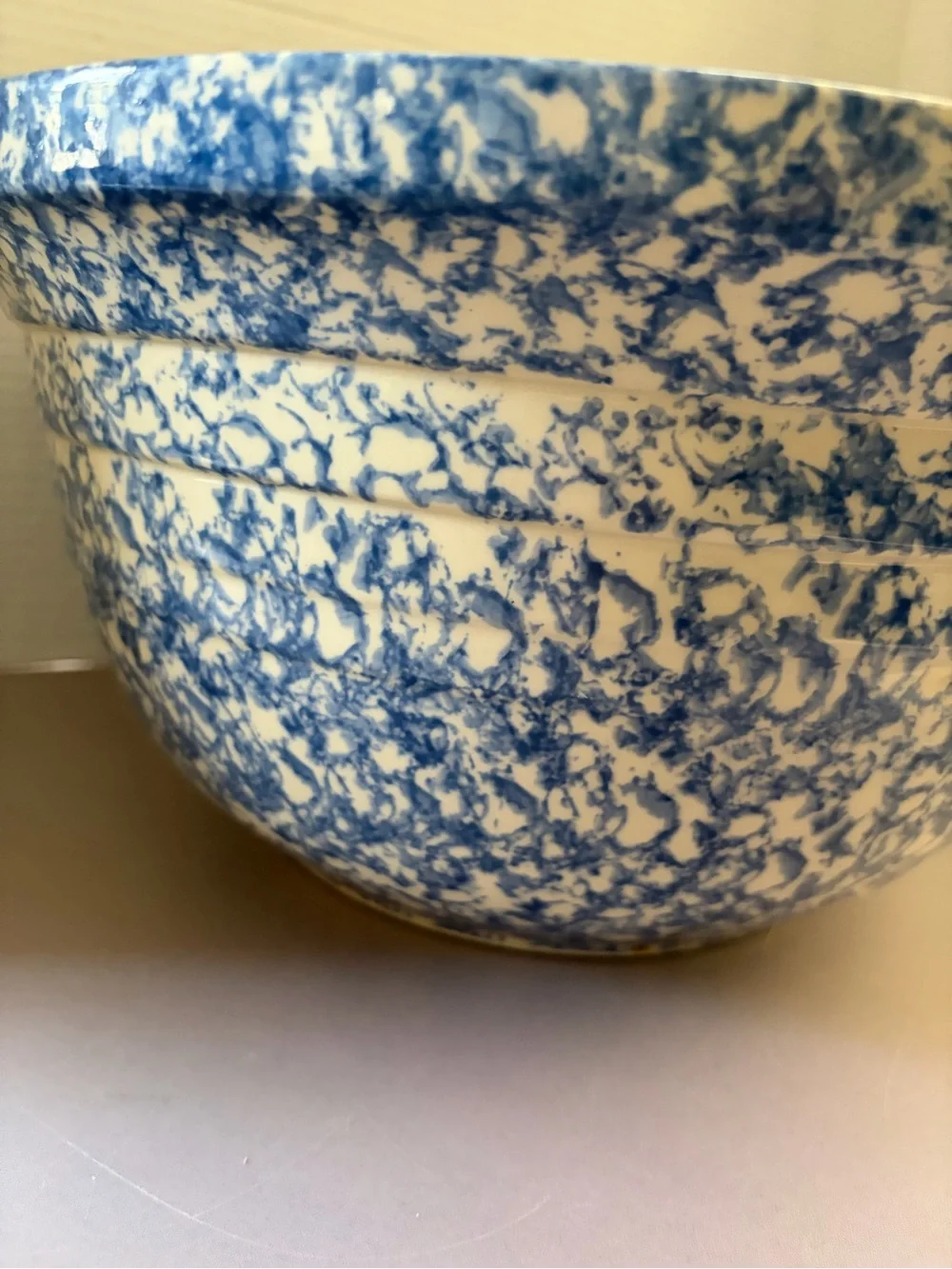 VTG Roseville Ohio Friendship Pottery Sponge wear bowl.  8 Quart.
